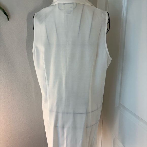 Fred David Sleeveless, Top With Embroidered Detail, EUC, Sz 14, White - Picture 4 of 6